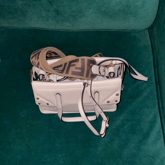 FENDI BAG - Picture 4 of 16